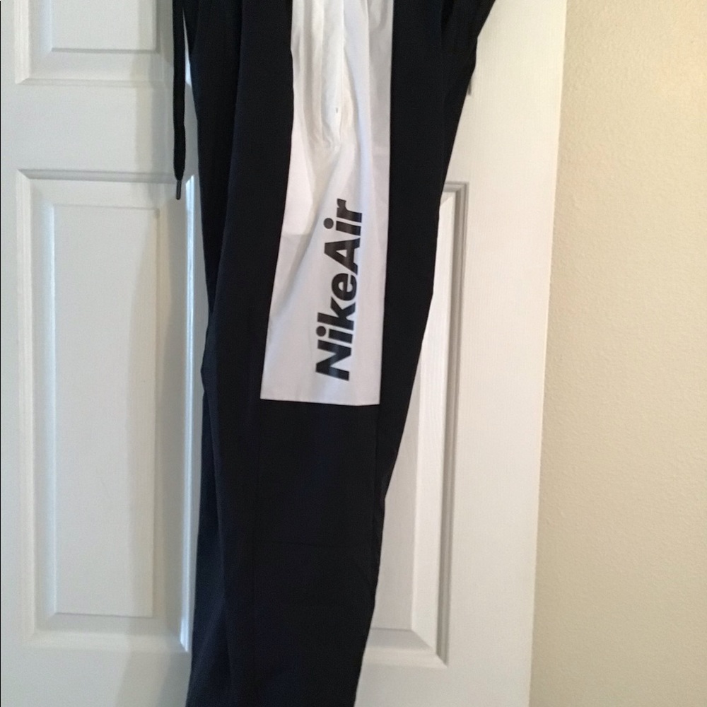 Nike Air Men’s pants Medium